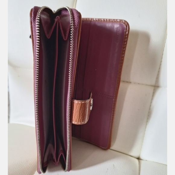 Coach | Zip/Snap Signature C Multi-functional Leather/Canvas Wallet - Picture 10 of 12